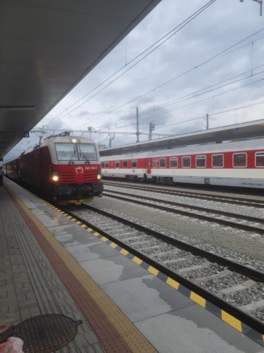 zssk vectron locomotive
